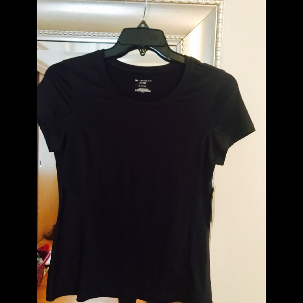 Tek gear navy blue workout shirt. NWT